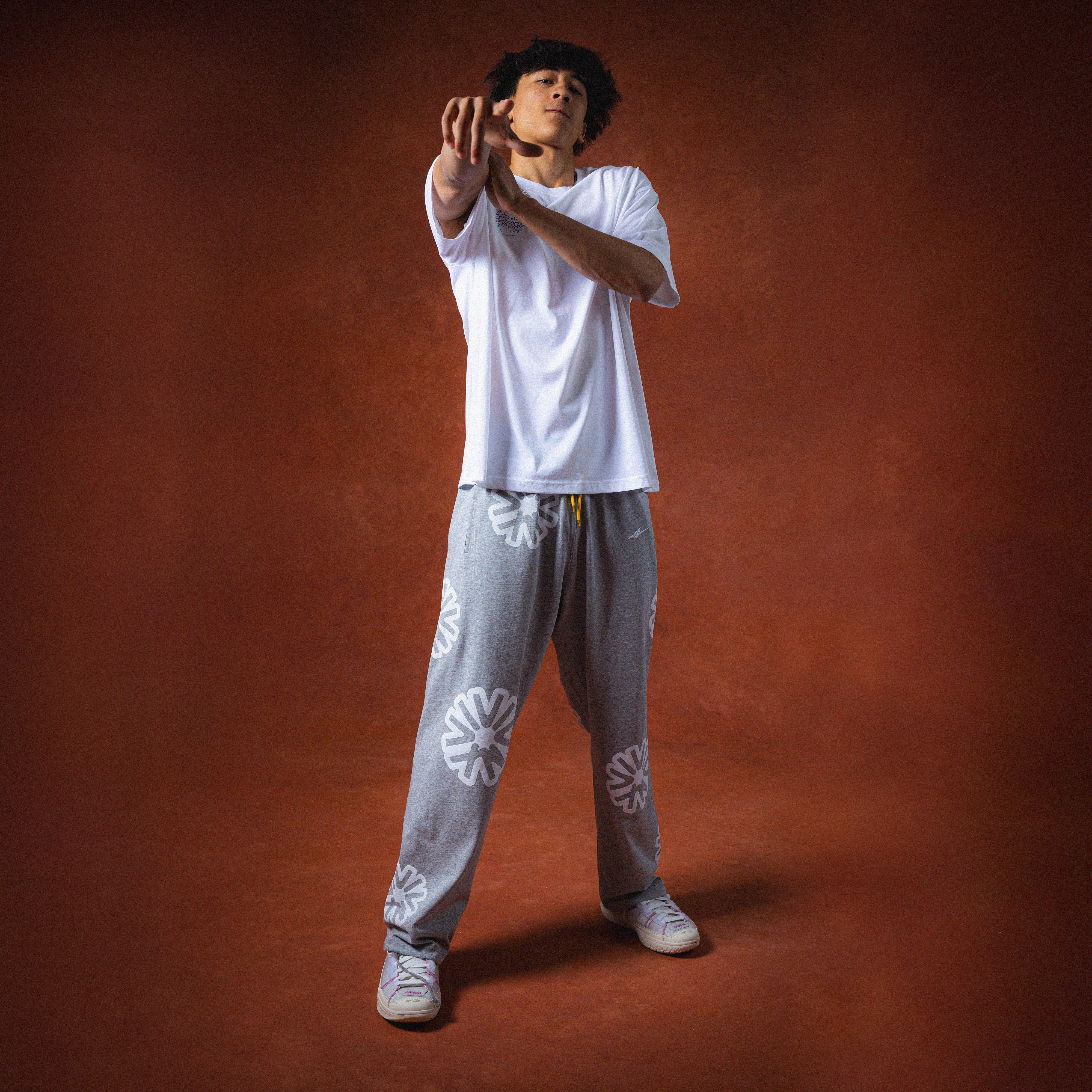 SPO XAIVIAN “X” PADDED SWEATPANTS ALL WHITE Logo